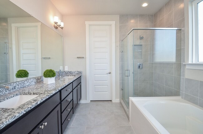 Building Photo - 28402 Eli Eagle St