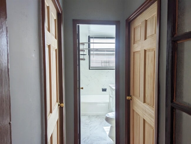 Large bathroom - 9822 63rd Dr