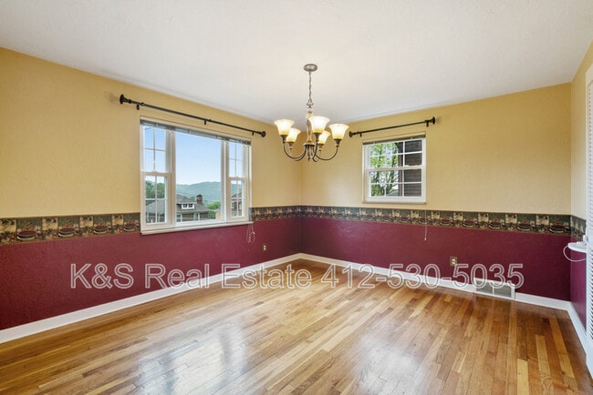 Building Photo - 840 Neely Heights Ave