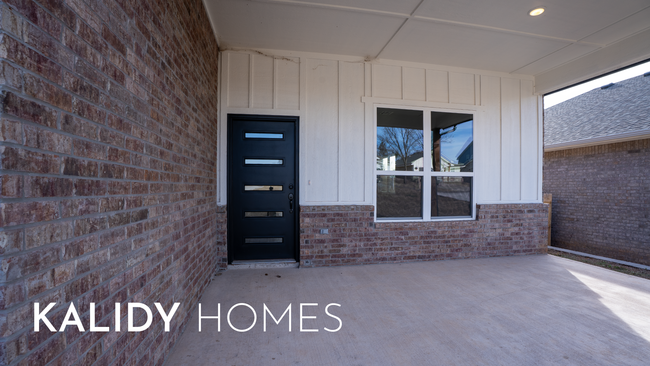 Building Photo - 308 W 3rd St