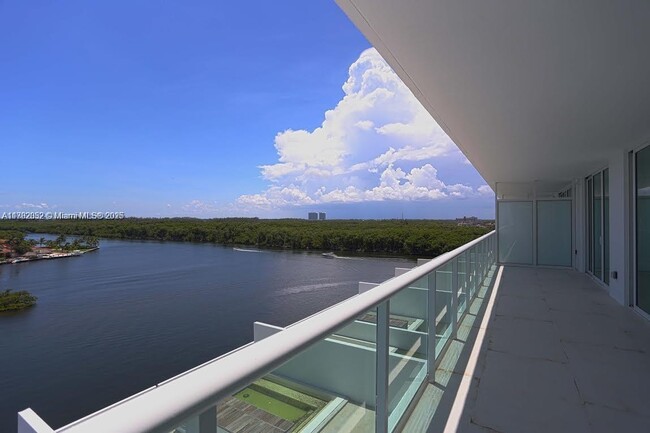 Primary Photo - 400 Sunny Isles Blvd