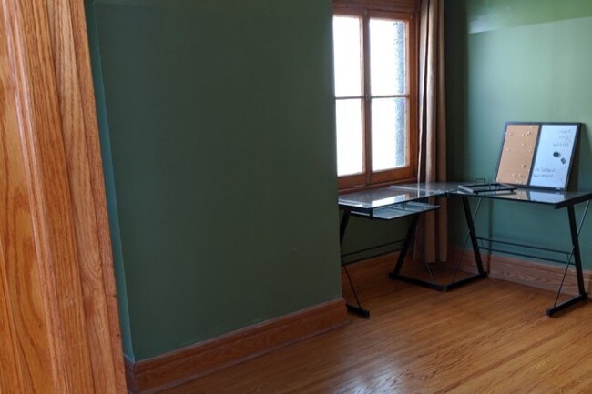 Building Photo - 256 Bryant St