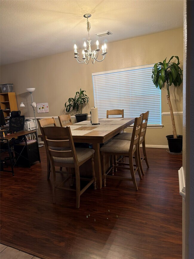 Building Photo - 2311 Diamond Springs Dr
