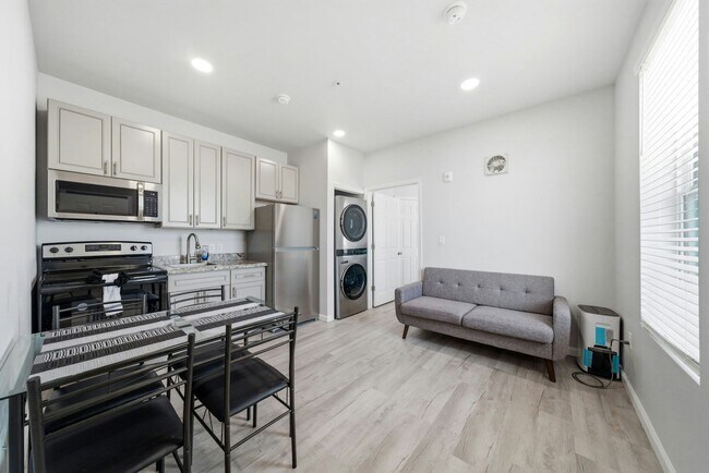 Building Photo - 801 Avenue K Ave