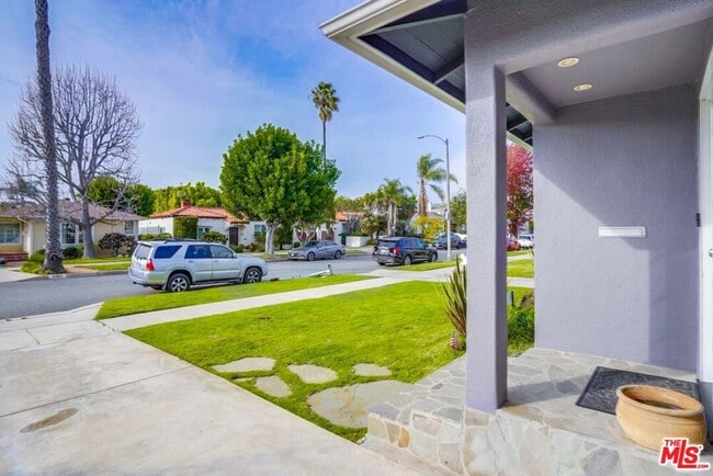 Building Photo - 8404 Holy Cross Pl