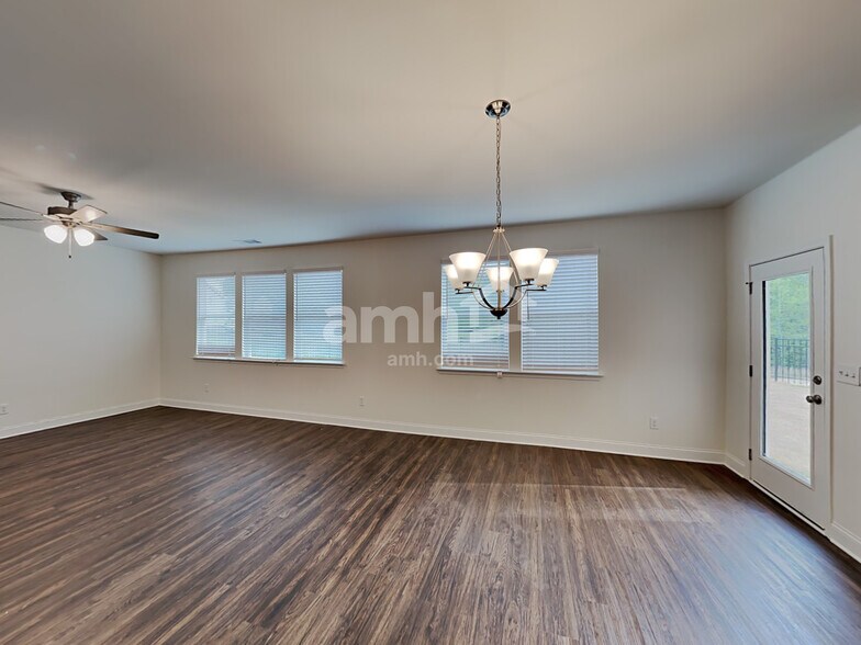Building Photo - 433 Tributary Ln