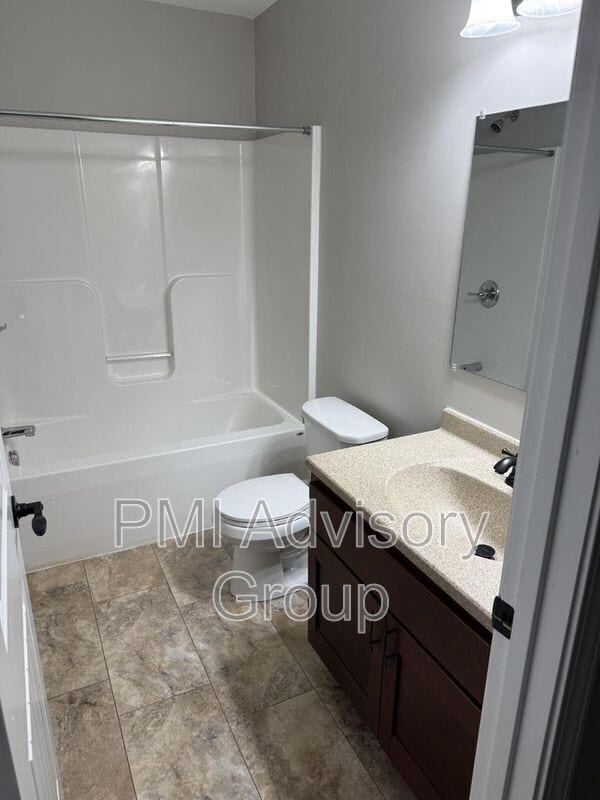 Building Photo - 3328 SE Taurus Ave