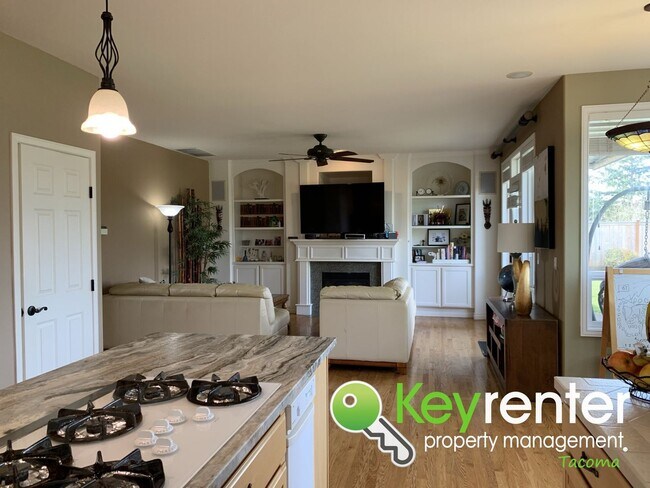 Building Photo - Luxurious House in North East Tacoma!!