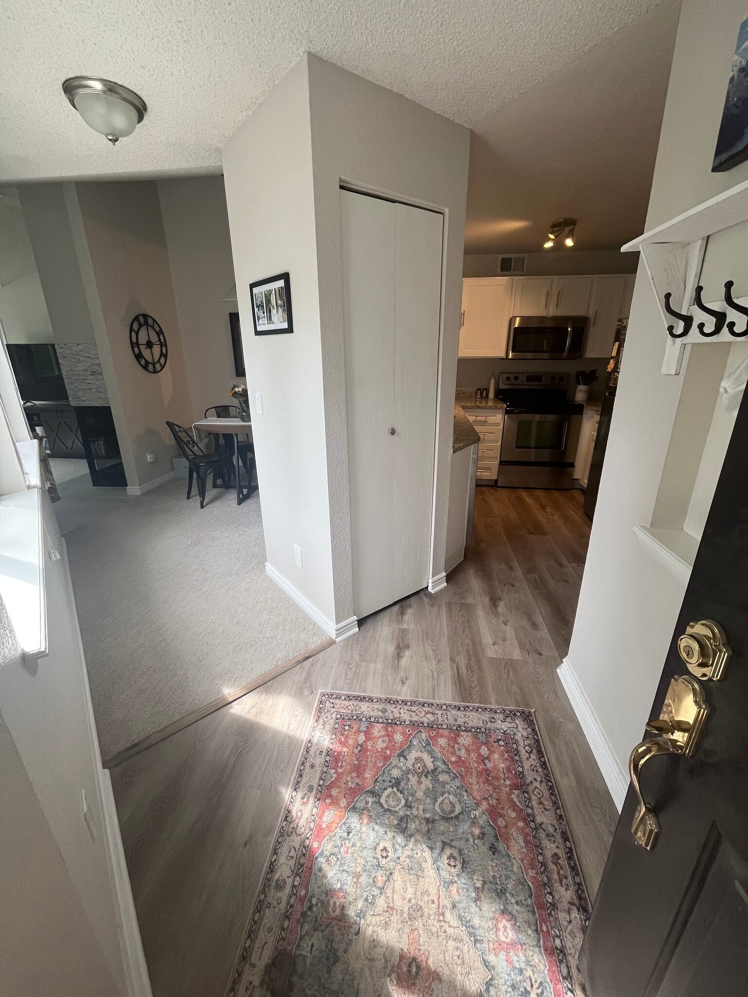 Building Photo - 6001 S Yosemite St