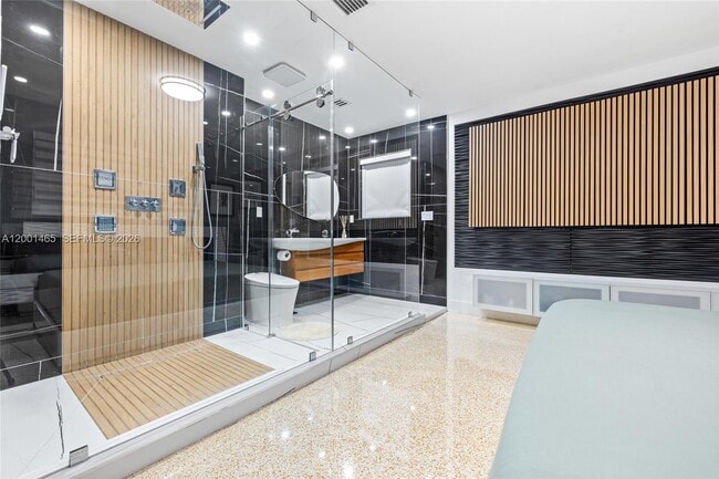 Building Photo - 2121 Red Rd