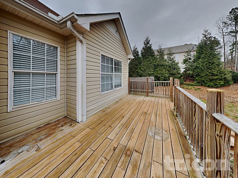 Building Photo - 132 Diamond Ct