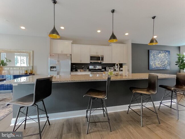 Building Photo - 23810 Myrtle Glen Way