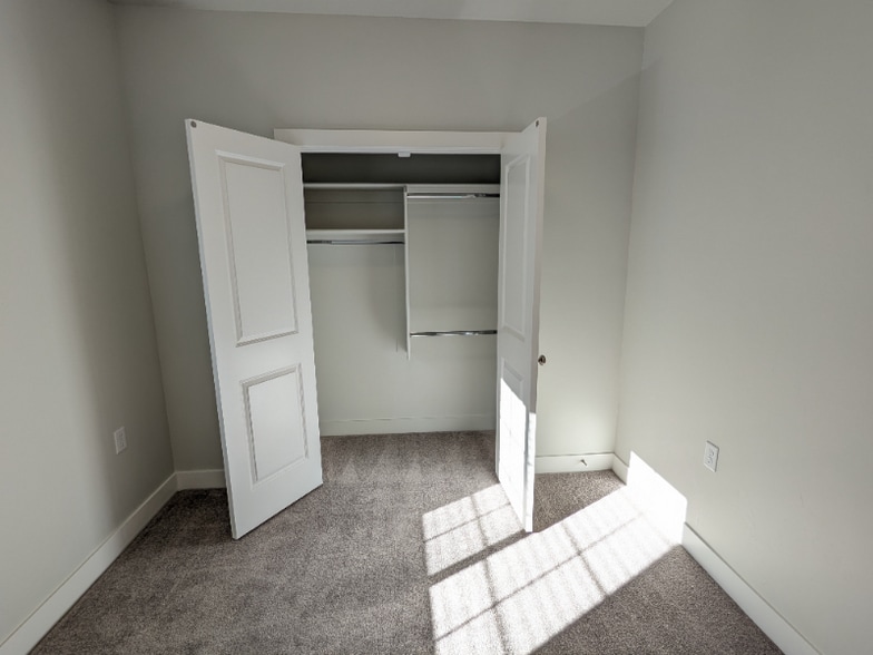 Building Photo - 1561 N 110 W