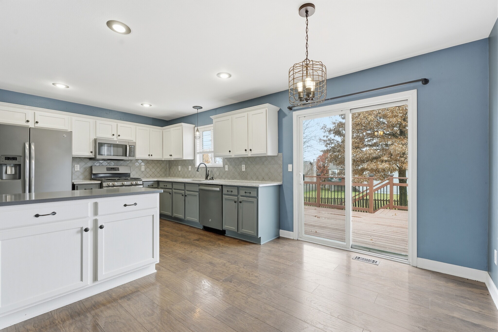 Building Photo - 11516 N Windsor Ave