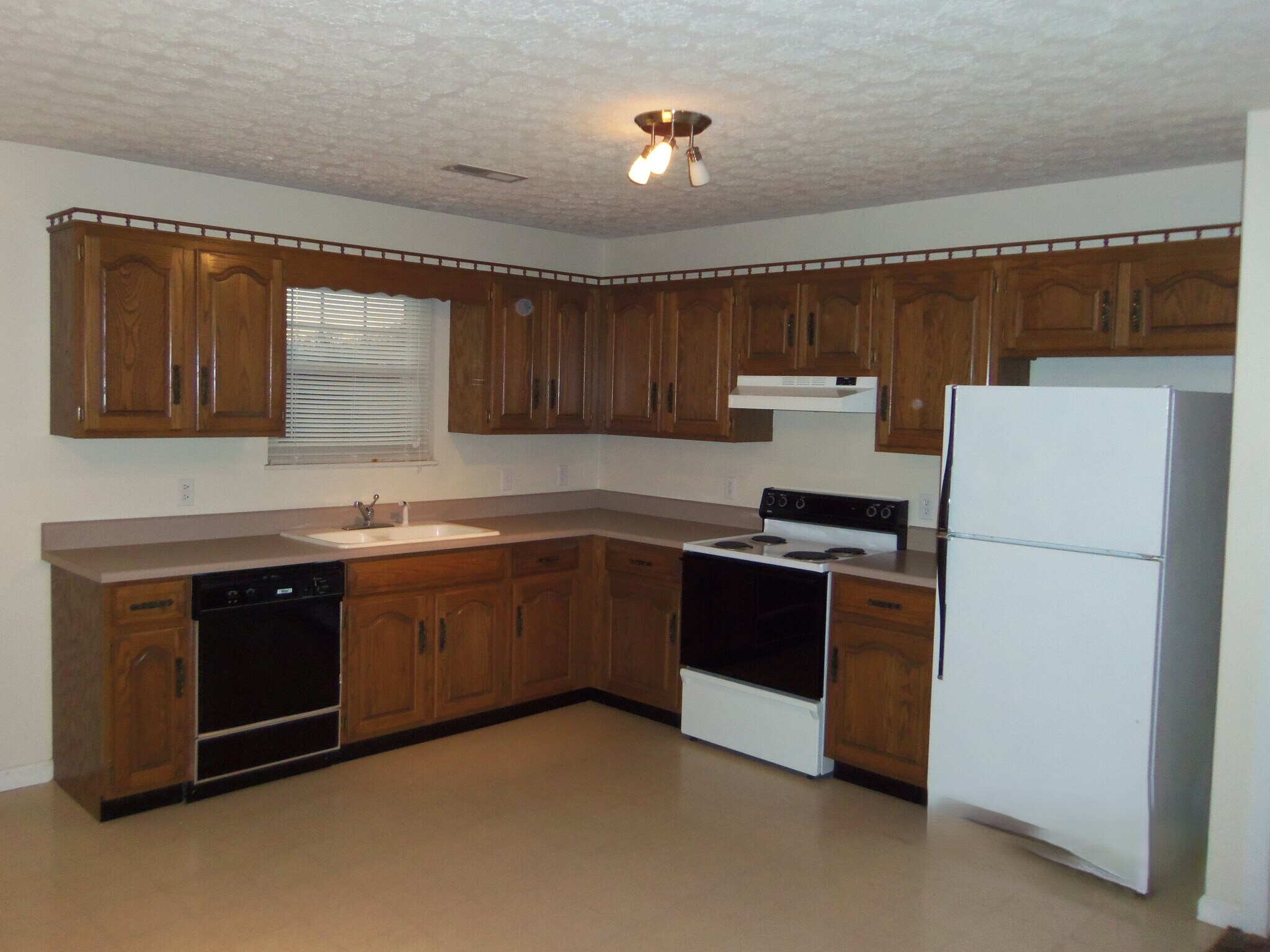 Building Photo - 650 Old Tellico Hwy N