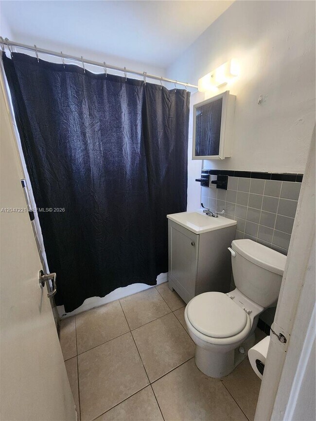 Building Photo - 4100 SW 36th St