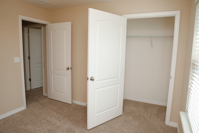 Building Photo - 142 Aston Grande Dr