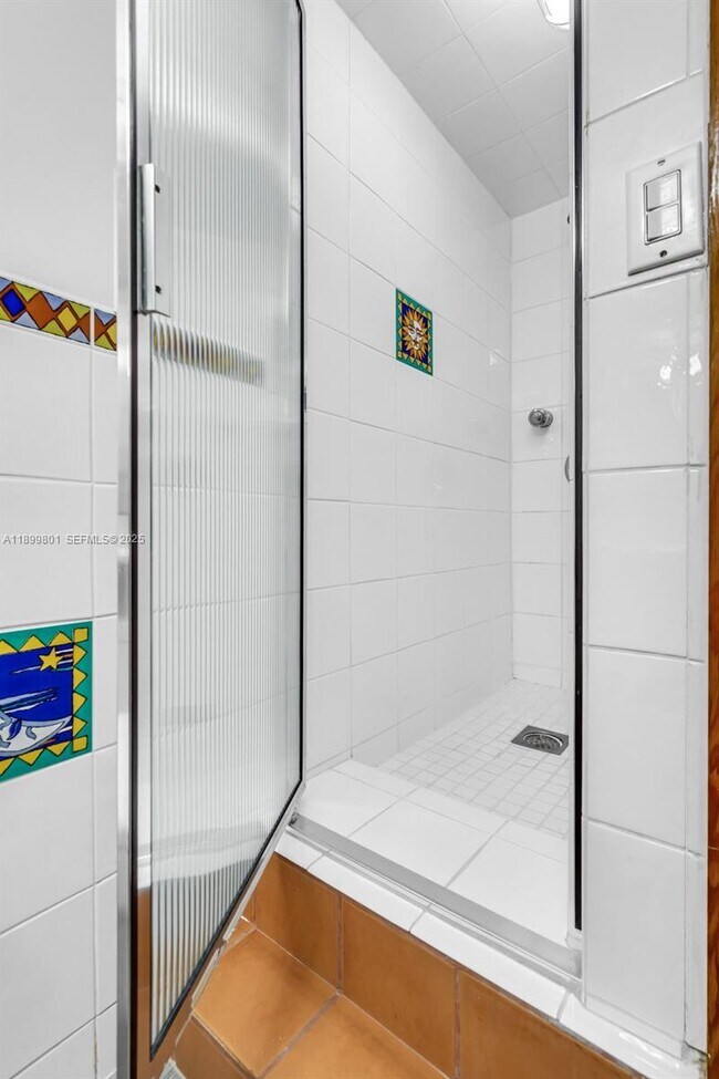 Building Photo - 2333 Brickell Ave