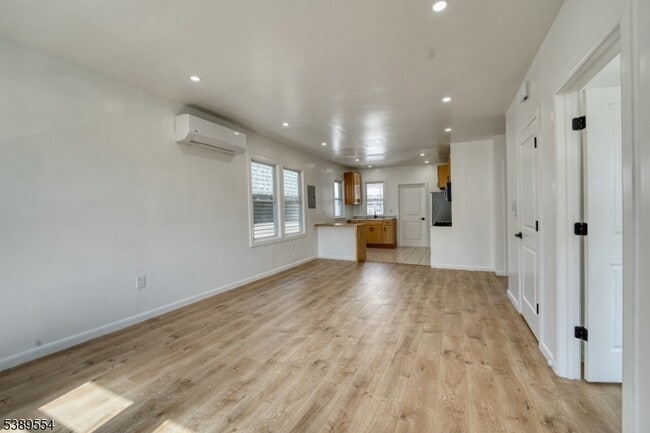 Building Photo - 55 Tappan St