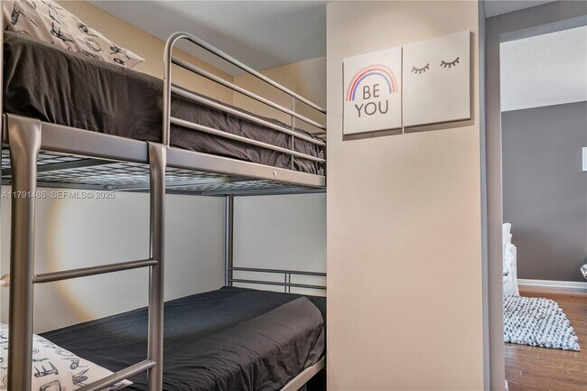 Building Photo - 1500 Ocean Dr