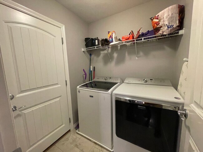 Building Photo - Harmonious Blend of Style, Comfort, and Fu...