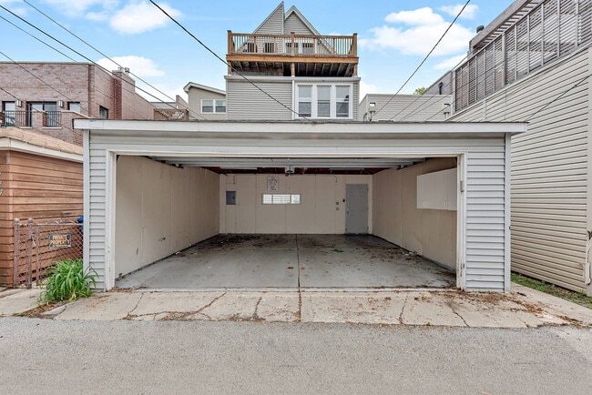 Building Photo - 3722 N Bosworth Ave