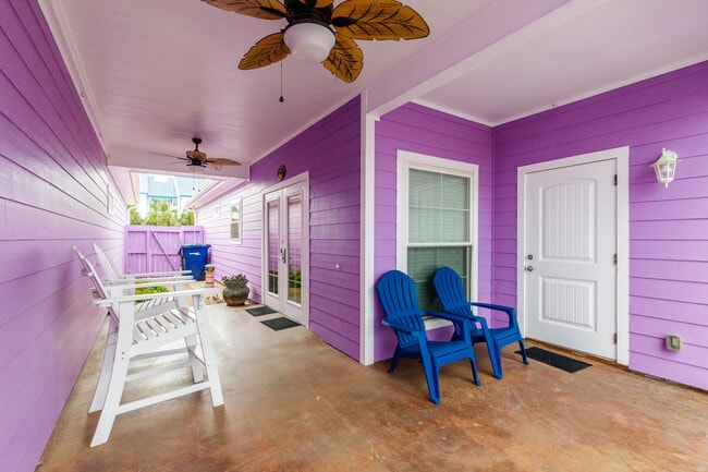 Building Photo - 14521 E Cabana St