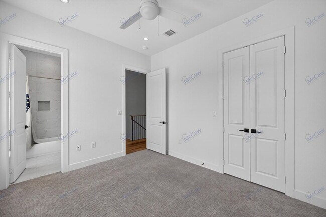 Building Photo - 131 Thornton St