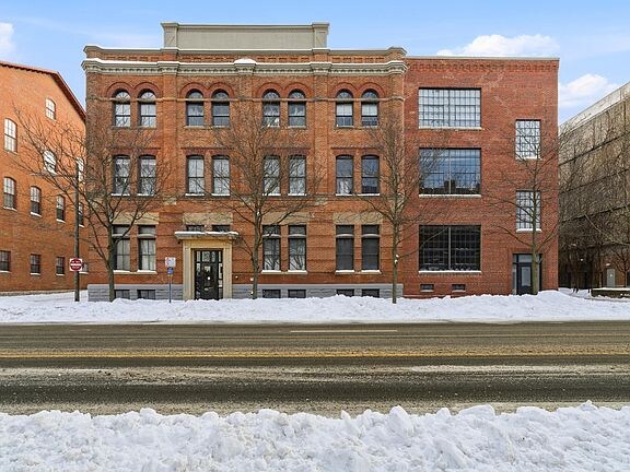 Building Photo - 570 S Front St