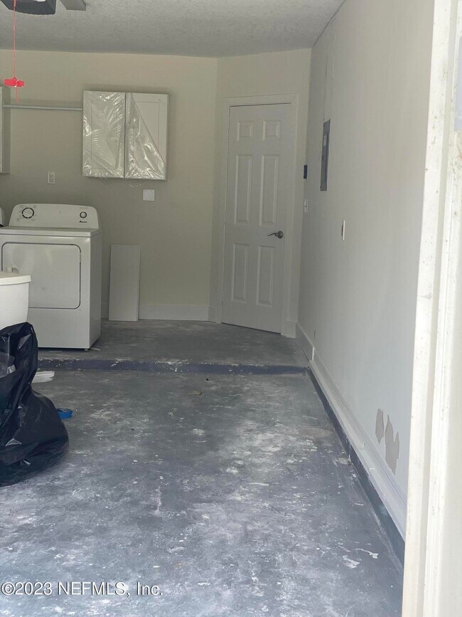 Building Photo - 3111 Sea Hawk Dr