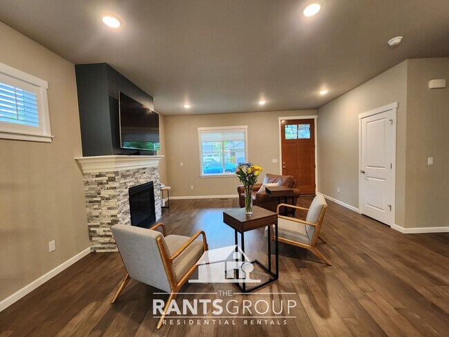 Building Photo - Single-Story 1,915 sq. ft. Home with 2-Car Garage