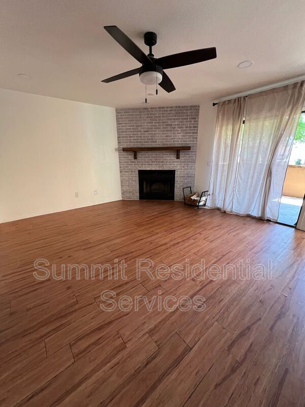 Building Photo - 1700 W Wood Bridge Ct