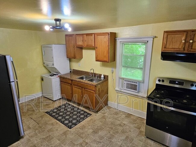 Building Photo - 120 S 10th St