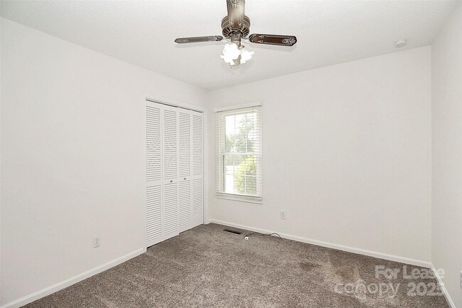 Building Photo - 155 Sunfish Dr