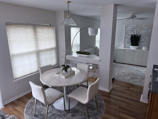 Building Photo - 2727 Borkshire Ln