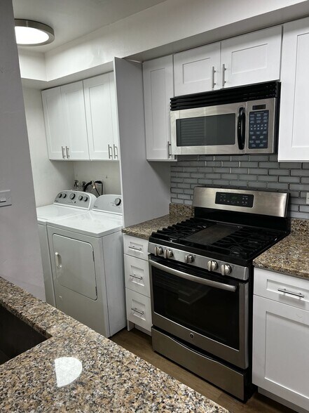 Building Photo - 7909 163rd Ct