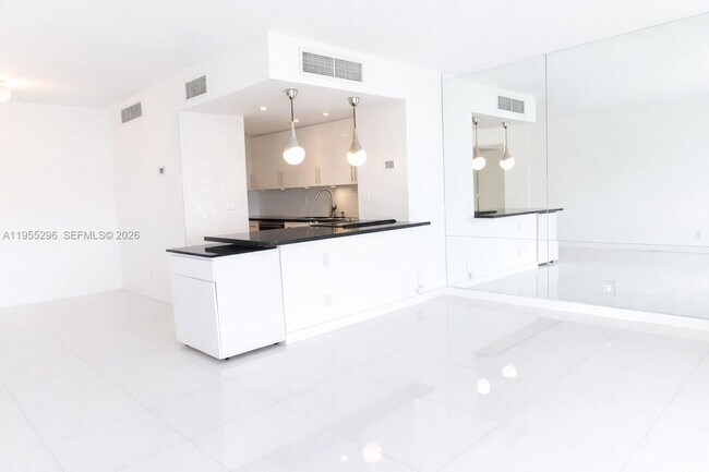 Building Photo - 880 NE 69th St