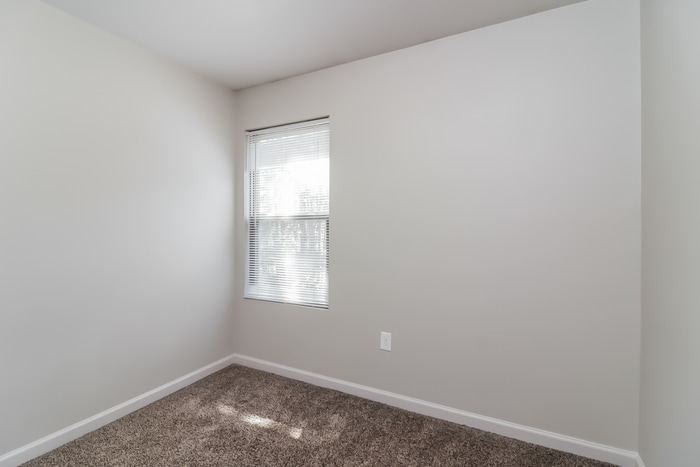 Building Photo - 2215 Marlin Dr