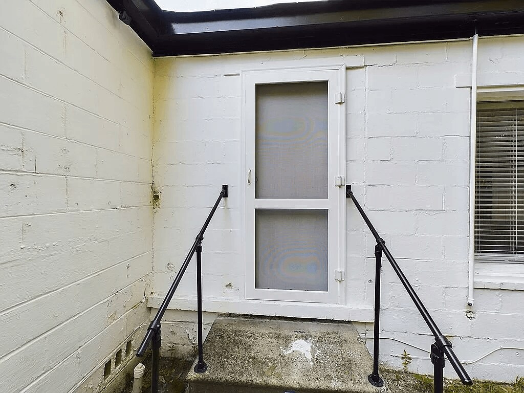 Building Photo - 3718 Live Oak St