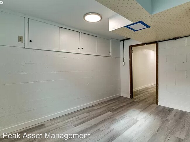 Building Photo - 4 br, 2 bath House - 7740 SE Flavel St