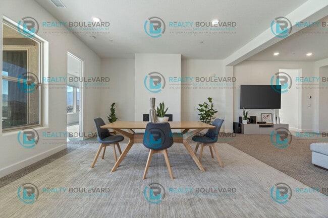 Building Photo - Stylish 3-Bedroom Sanctuary with Sophistic...