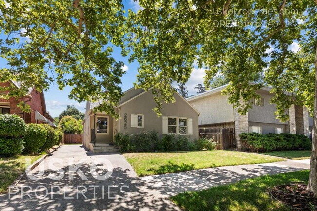 Building Photo - "Charming 4-Bed Retreat in the Heart of Sacramento - 1407 Sq Ft of Comfort!"