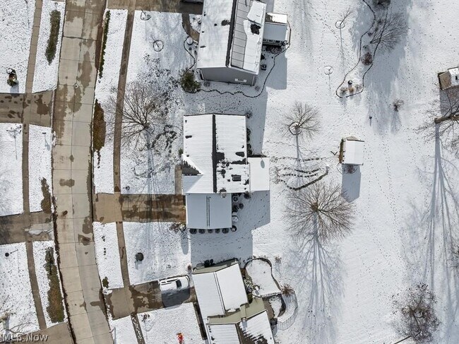 Building Photo - 13943 Walking Stick Way