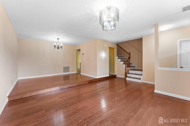 Building Photo - 36 Sassafras Ct
