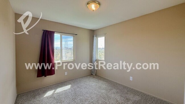 Building Photo - 15015 Kitfox Ln