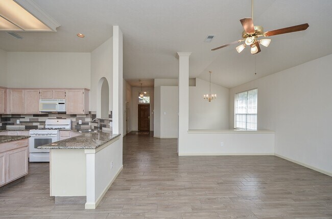 Building Photo - 14027 Wheatbridge Dr