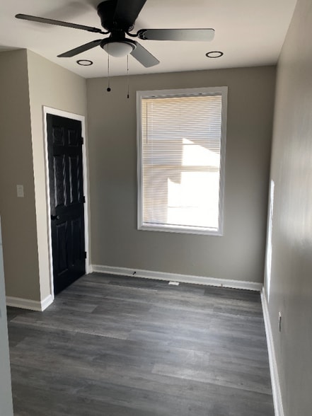 Building Photo - 2123 Sinclair Ln