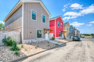 Building Photo - 1009 Holiday Dr