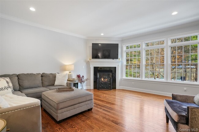 Building Photo - 11 Station Pl