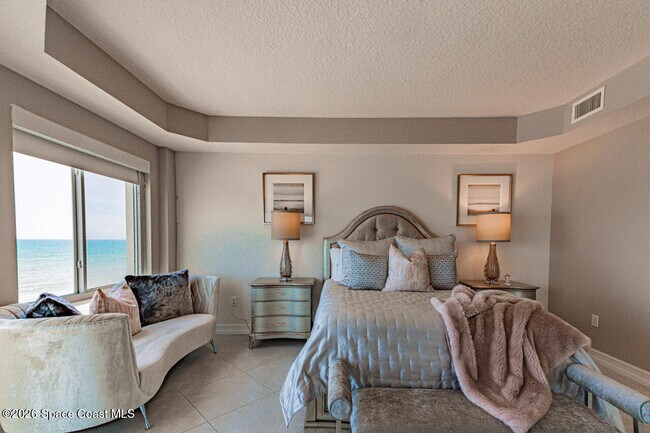 Building Photo - 1025 Jimmy Buffett Mem Hwy